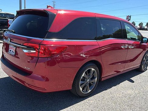 Used 2022 Honda Odyssey Elite image 5