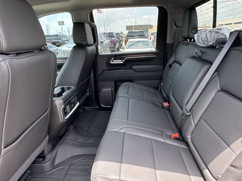 New 2025 GMC Sierra 2500 Denali w/ Denali Reserve Package image 19