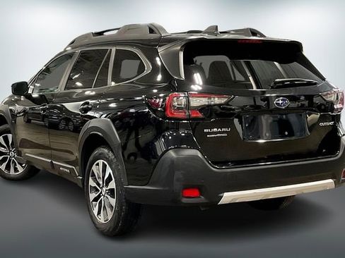 Used 2023 Subaru Outback Limited image 12