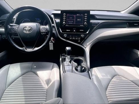 Used 2021 Toyota Camry SE FWD image 8
