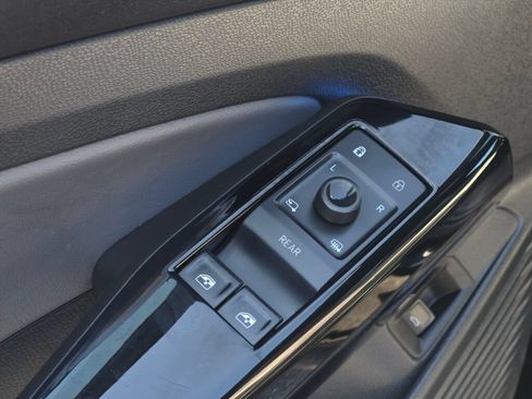 Used 2022 Volkswagen ID.4 Pro S RWD image 20