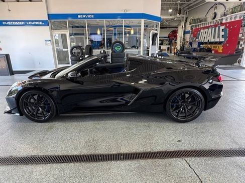 Used 2026 Chevrolet Corvette ZR1 w/ ZR1 Carbon Fiber Aero Package RWD image 21