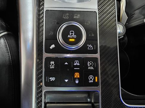 Used 2016 Land Rover Range Rover Sport SVR image 41