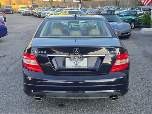 Used 2011 Mercedes-Benz C 300 4MATIC Sedan image 5
