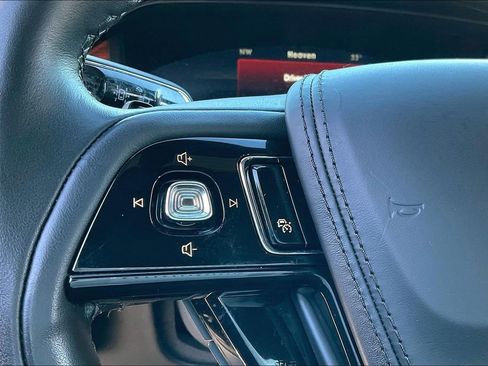 Certified 2024 Lincoln Aviator Reserve w/ Equipment Group 201A image 18