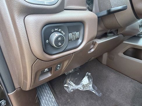 New 2026 RAM 1500 Laramie AWD/4WD image 20