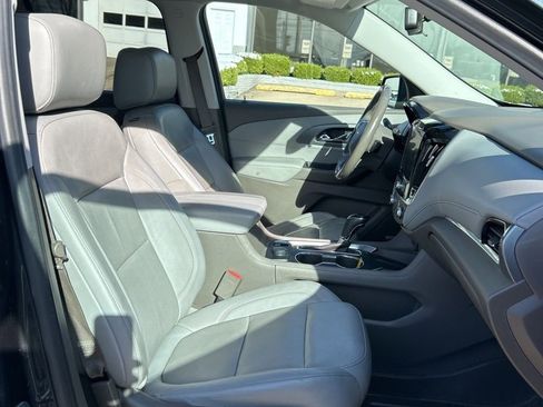 Used 2019 Chevrolet Traverse Premier w/ LPO, Floor Liner Package image 6