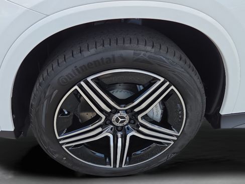 New 2026 Mercedes-Benz GLC 300 image 37