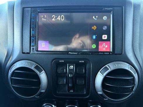 Used 2016 Jeep Wrangler Unlimited Sport w/ Quick Order Package 24S AWD/4WD image 19
