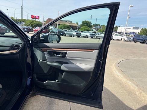 Used 2020 Honda CR-V Touring image 25