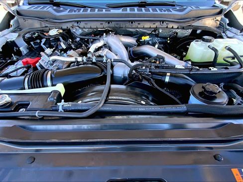 Used 2026 Ford F250 Lariat w/ Tremor Off-Road Package image 27