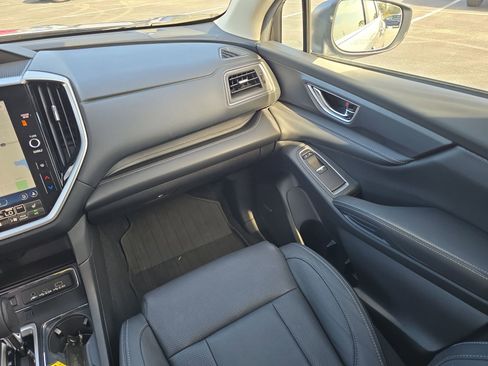 Used 2024 Subaru Ascent Limited w/ Technology Package image 10