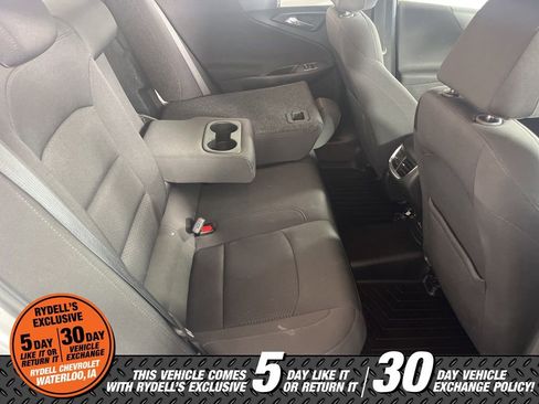 Used 2018 Chevrolet Malibu LT FWD image 25