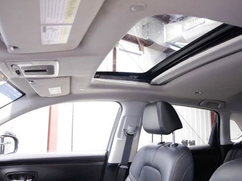 Certified 2024 Honda HR-V EX-L image 37