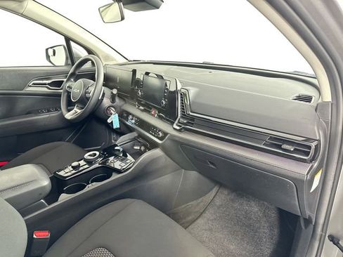 Used 2023 Kia Sportage LX image 28