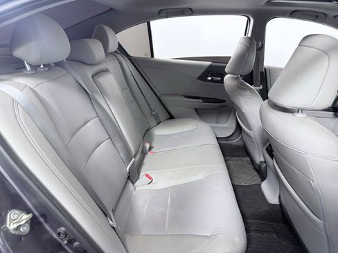 Used 2017 Honda Accord Touring image 23