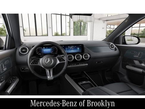 Certified 2026 Mercedes-Benz GLA 250 4MATIC image 5