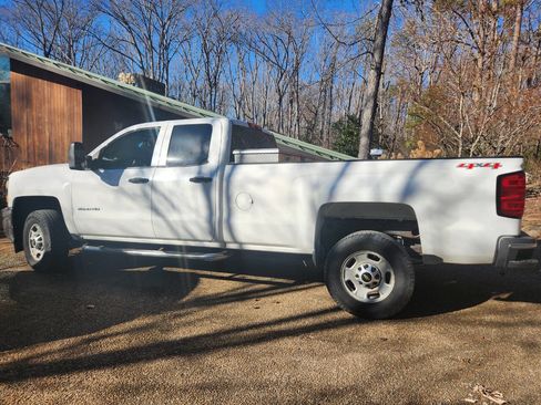 Used 2015 Chevrolet Silverado 2500 W/T w/ LPO, Bed Protection Package image 3