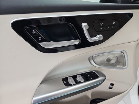 Used 2025 Mercedes-Benz C 300 C 300 image 12