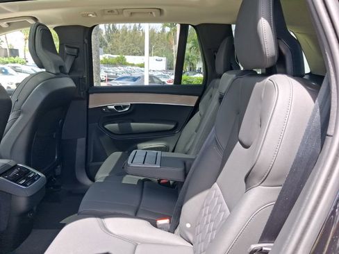 Used 2025 Volvo XC90 B5 Plus AWD/4WD image 8