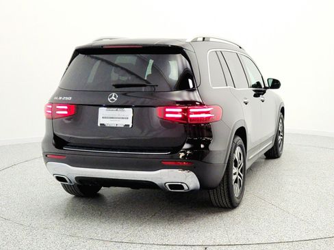 Used 2024 Mercedes-Benz GLB 250 image 6