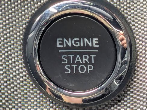 Used 2025 Ford F250 Platinum w/ FX4 Off-Road Package image 34