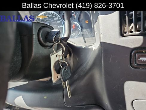 Certified 2015 Chevrolet Express 3500 Extended RWD image 17