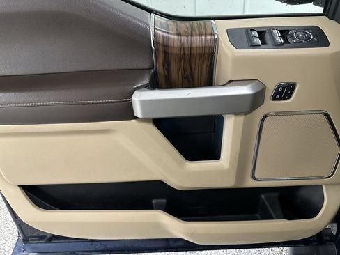 Used 2018 Ford F150 Lariat w/ Equipment Group 502A Luxury AWD/4WD image 11