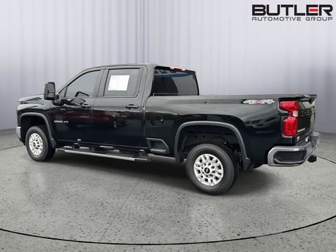 Used 2025 Chevrolet Silverado 2500 LT w/ Convenience Package image 3