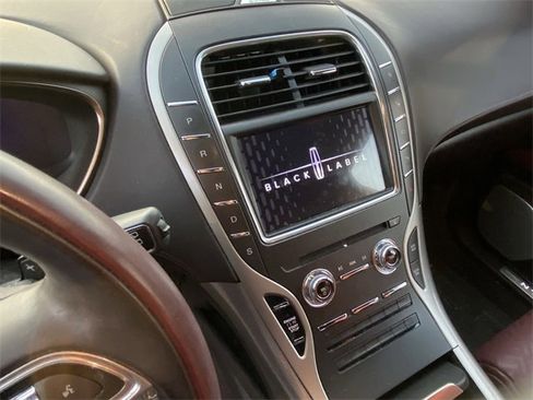 Used 2020 Lincoln Nautilus Black Label w/ Cargo Utility Package image 9