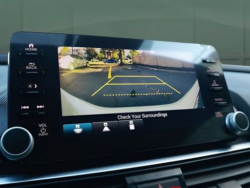 Used 2021 Honda Accord Sport image 40