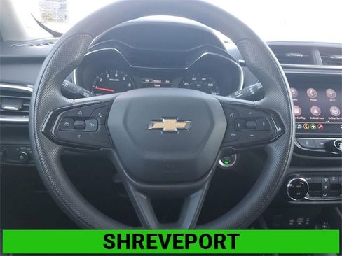 Certified 2022 Chevrolet TrailBlazer LT w/ Convenience Package image 11