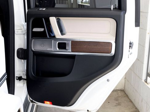 Used 2024 Mercedes-Benz G 550 image 21