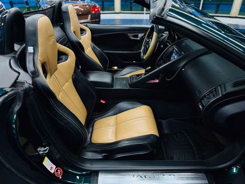 Used 2016 Jaguar F-TYPE R image 36