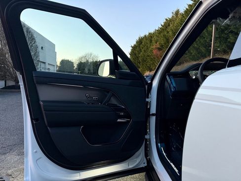 New 2025 Land Rover Range Rover Sport Dynamic SE image 5