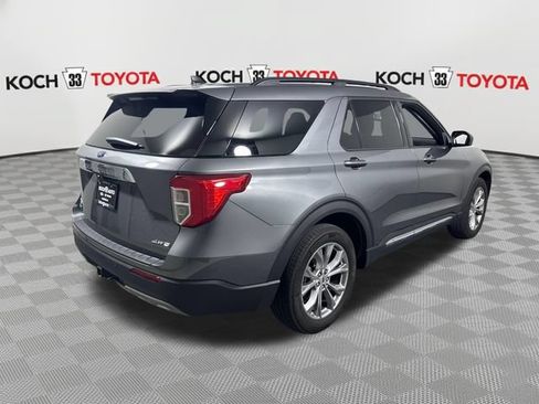 Used 2023 Ford Explorer XLT w/ Equipment Group 202A AWD/4WD image 8