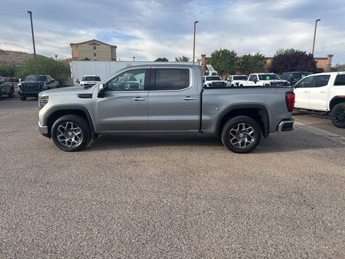 New 2026 GMC Sierra 1500 SLT w/ X31 Off-Road Package AWD/4WD image 8