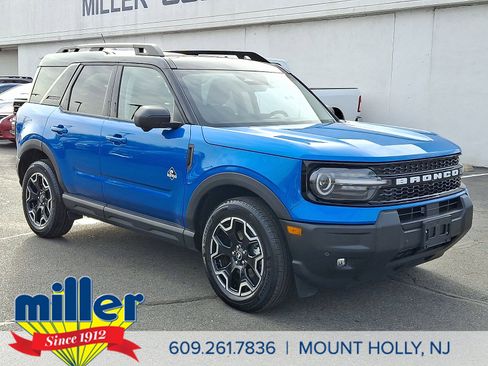 Used 2025 Ford Bronco Sport Outer Banks w/ Outer Banks Tech Package+ AWD/4WD image 1