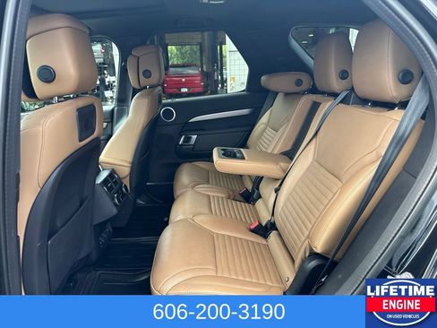 Used 2023 Land Rover Discovery S R-Dynamic AWD/4WD image 13