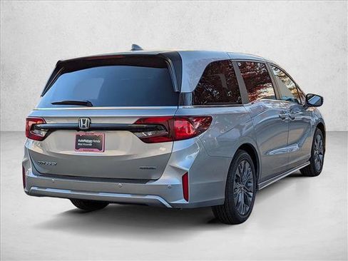 New 2026 Honda Odyssey Touring image 2