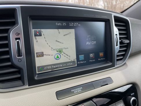 Used 2017 Kia Sportage SX image 31