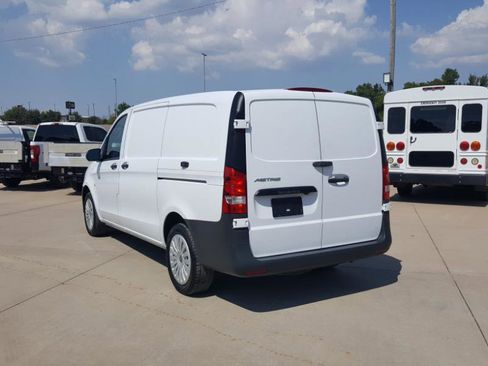 Used 2018 Mercedes-Benz Metris image 9
