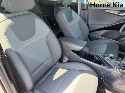 New 2026 Kia Niro LX FWD image 22