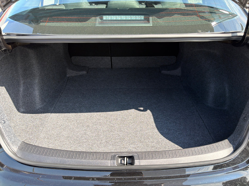 Used 2026 Toyota Corolla LE FWD image 22