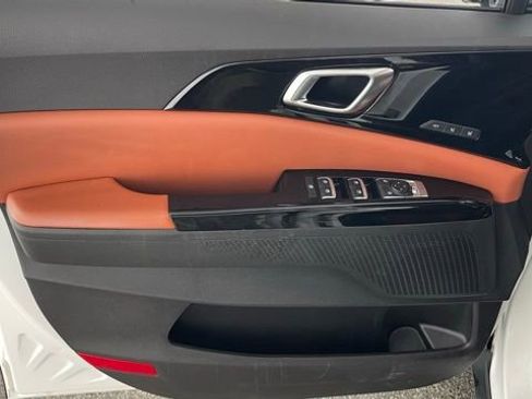 Used 2024 Kia Carnival SX image 35