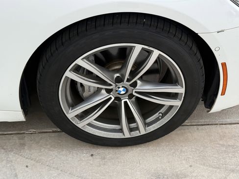 Used 2018 BMW 740i image 11