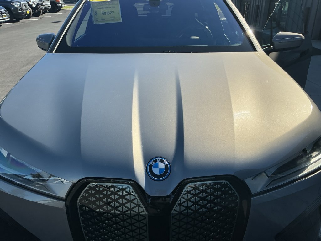 Used 2024 BMW iX xDrive50 w/ Premium Package AWD/4WD image 24