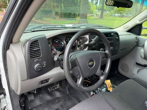 Used 2011 Chevrolet Silverado 3500 W/T RWD image 22