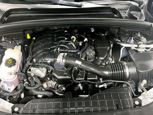 Used 2024 Jeep Grand Cherokee Laredo w/ Trailer Tow Package image 12