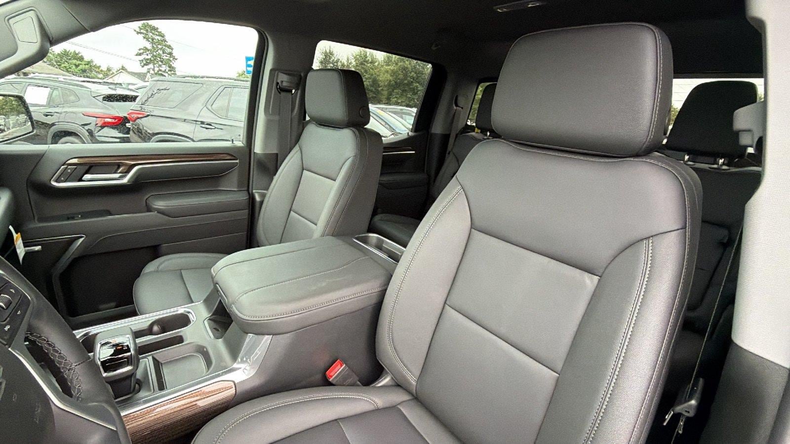 New 2026 Chevrolet Silverado 1500 RST w/ RST All Star Premium Package AWD/4WD image 17